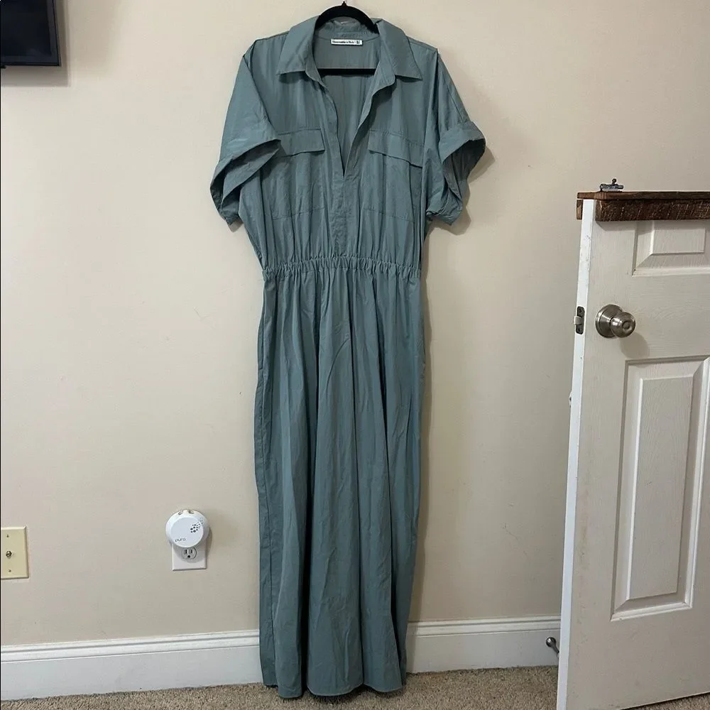 Abercrombie & Fitch Sage Green Utility Maxi Dress
